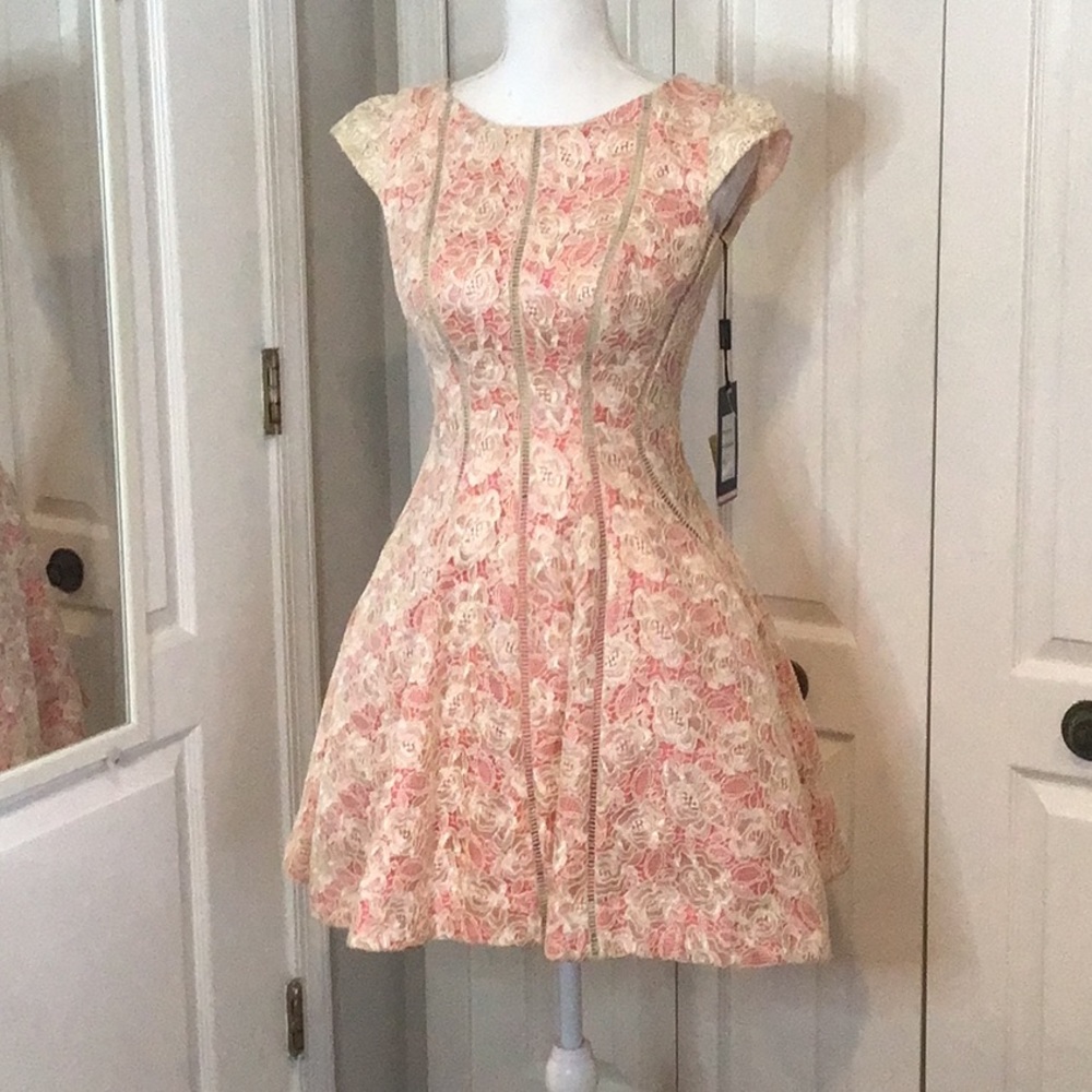 LaFemme coral/nude cocktail